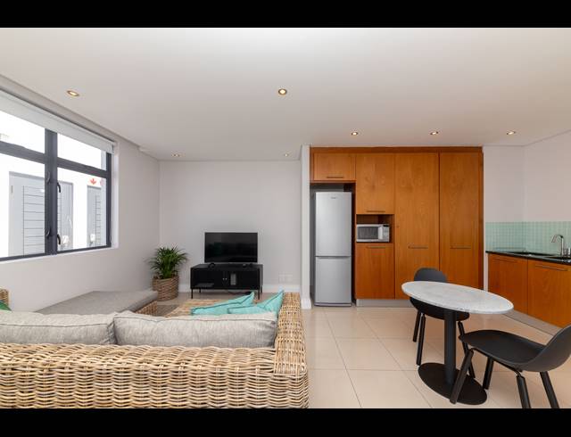 1 BEDROOM APARTMENT FOR SALE IN BIG BAY